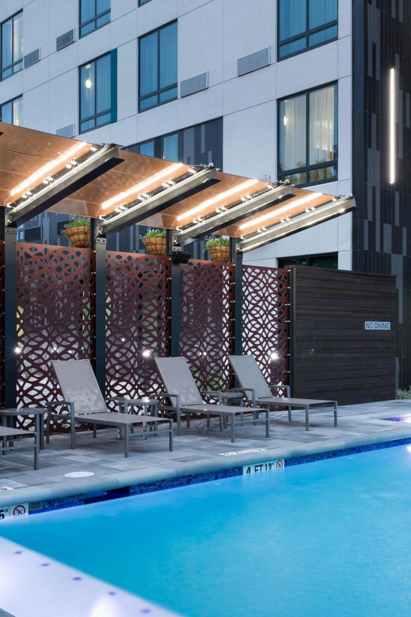 Courtyard By Marriott Houston Heights/I-10 Hotel Exterior foto