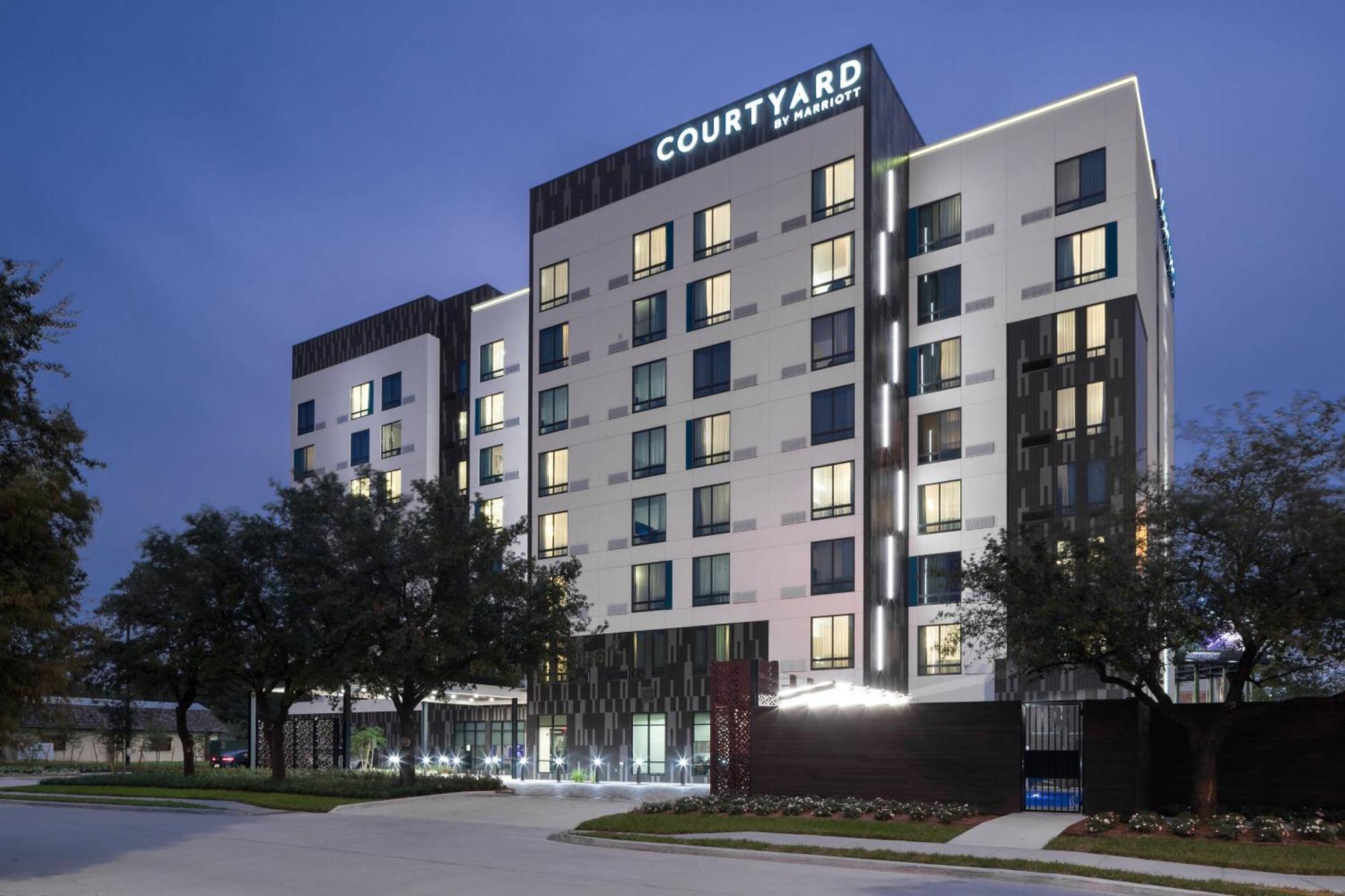 Courtyard By Marriott Houston Heights/I-10 Hotel Exterior foto