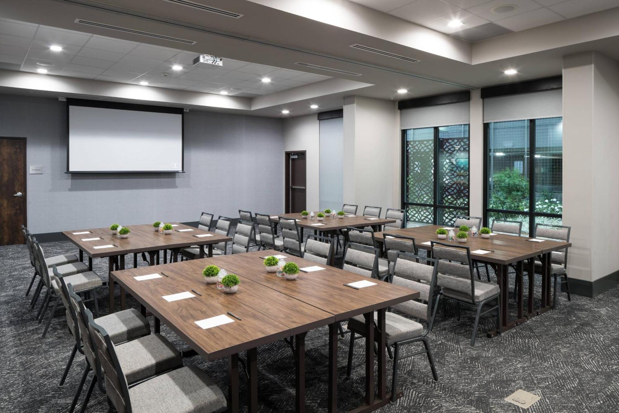 Courtyard By Marriott Houston Heights/I-10 Hotel Exterior foto