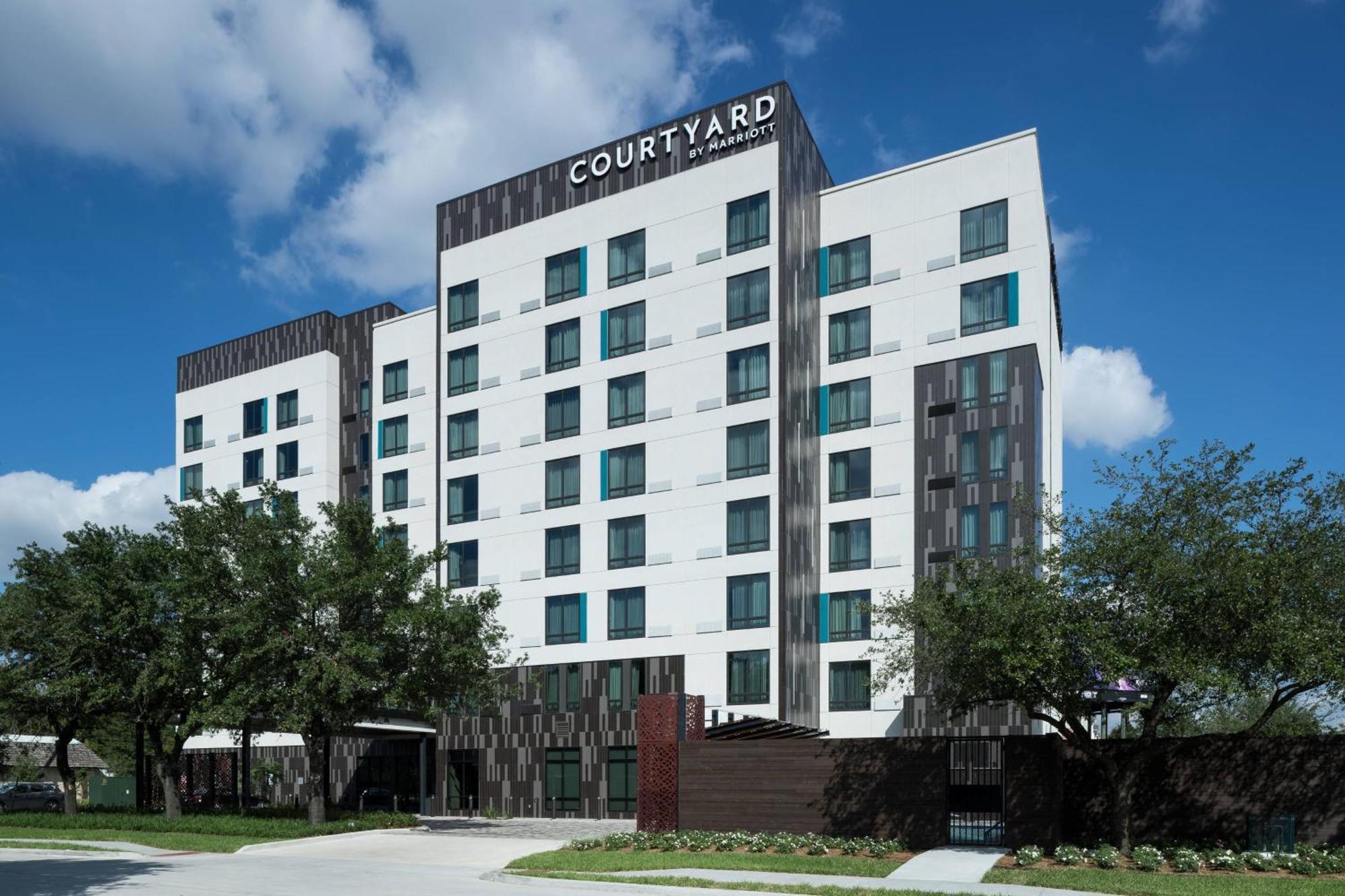 Courtyard By Marriott Houston Heights/I-10 Hotel Exterior foto